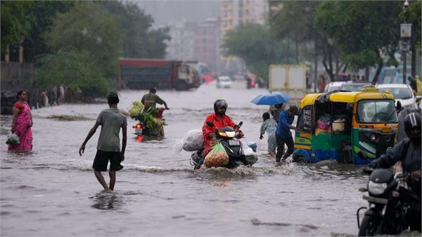 landslides at various locations in uttarakhand due to heavy rain