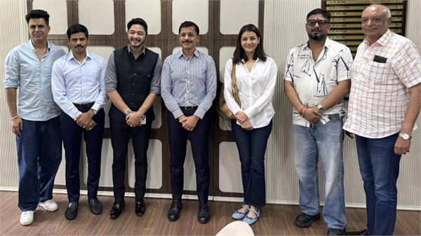 team of  the india story  meets fda commissioner tukaram mundhe