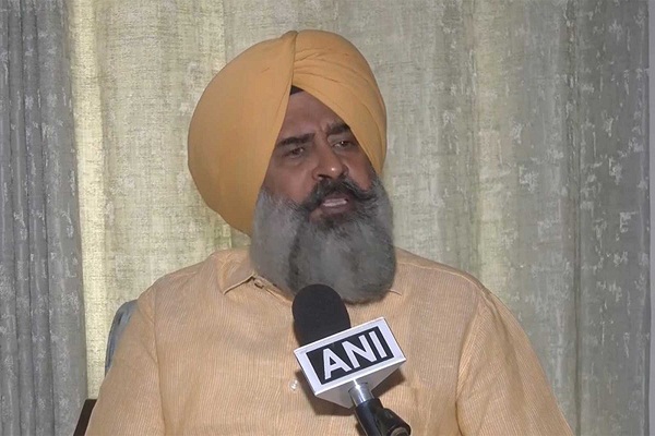 ''ਅੱਜ-ਕੱਲ੍ਹ ਤਾਂ ਕਿਸੇ ਨਾਲ ਚਾਹ ਪੀਣਾ ਵੀ...'', ਪਾਰਟੀ ''ਚ ਧੜੇਬੰਦੀ ਨੂੰ ਲੈ ਕੇ ਪਰਗਟ ਸਿੰਘ ਦਾ ਵੱਡਾ ਬਿਆਨ (ਵੀਡੀਓ)