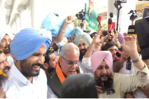 ਬਘੇਲ ਦੀ ਮੀਟਿੰਗ ਲਈ ਚੰਨੀ ਧੜੇ ਨੂੰ ਨਹੀਂ ਮਿਲਿਆ ਸੱਦਾ! ਭਾਰਤ ਭੂਸ਼ਣ ਆਸ਼ੂ ਦਾ ਵੱਡਾ ਬਿਆਨ (ਵੀਡੀਓ)