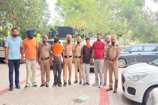 3 drug smugglers arrested with one kilo of heroin