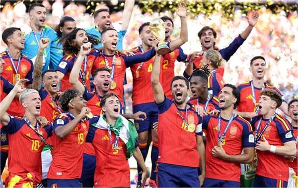 each spanish player to receive  863 000 bonus for world cup win