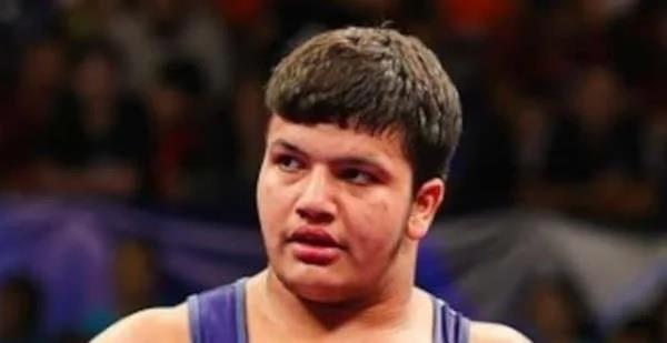 raunak pehalwan wins silver in under 20 junior wrestling