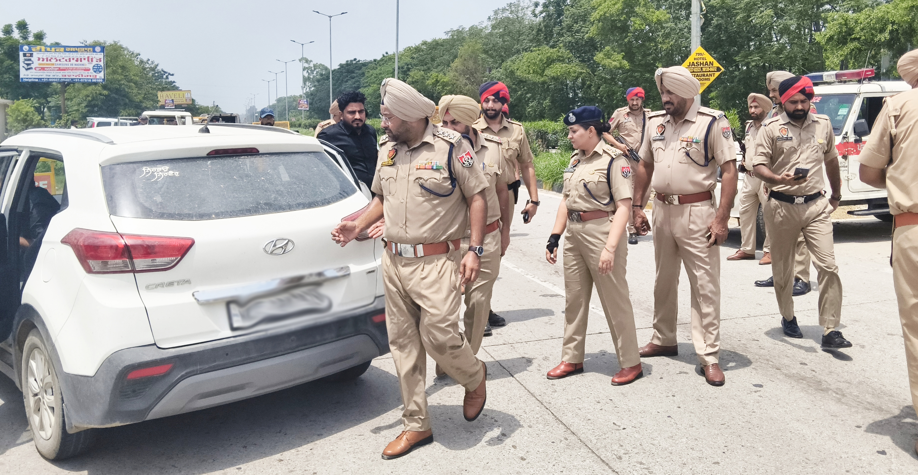ਭਵਾਨੀਗੜ੍ਹ ਪੁਲਸ ਵੱਲੋਂ ਕਾਲਾਝਾੜ ਟੋਲ ’ਤੇ ਵਾਹਨਾਂ ਦੀ ਚੈਕਿੰਗ