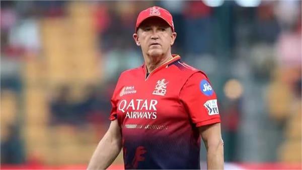 rcb coach andy flower won  t leave ipl to join england test team  karthik