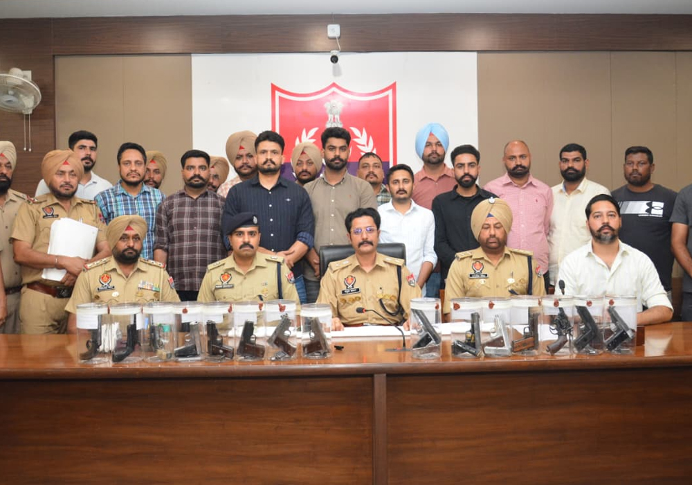 ਪੈਸੇ ਕਮਾਉਣ ਦੇ ਲਾਲਸਾ ਨੇ ਬਣਾ ਦਿੱਤਾ ਹਥਿਆਰ ਸਮੱਗਲਰ, ਪਟਿਆਲਾ ਪੁਲਸ ਨੇ ਫੜਿਆ ਵੱਡਾ ਗੈਂਗ