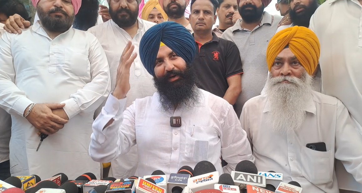 ਰਾਜਾ ਵੜਿੰਗ ਦੇ ਹੱਕ ''ਚ ਨਿੱਤਰੇ ਸਿਮਰਜੀਤ ਬੈਂਸ, ਵਿਰੋਧੀਆਂ ਖ਼ਿਲਾਫ਼ ਖੋਲ੍ਹਿਆ ਮੋਰਚਾ