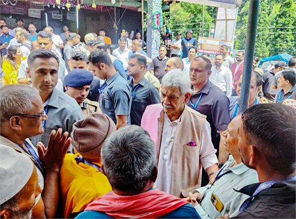 amarnath yatra  lt governor sinha reviews arrangements at nunwan base camp