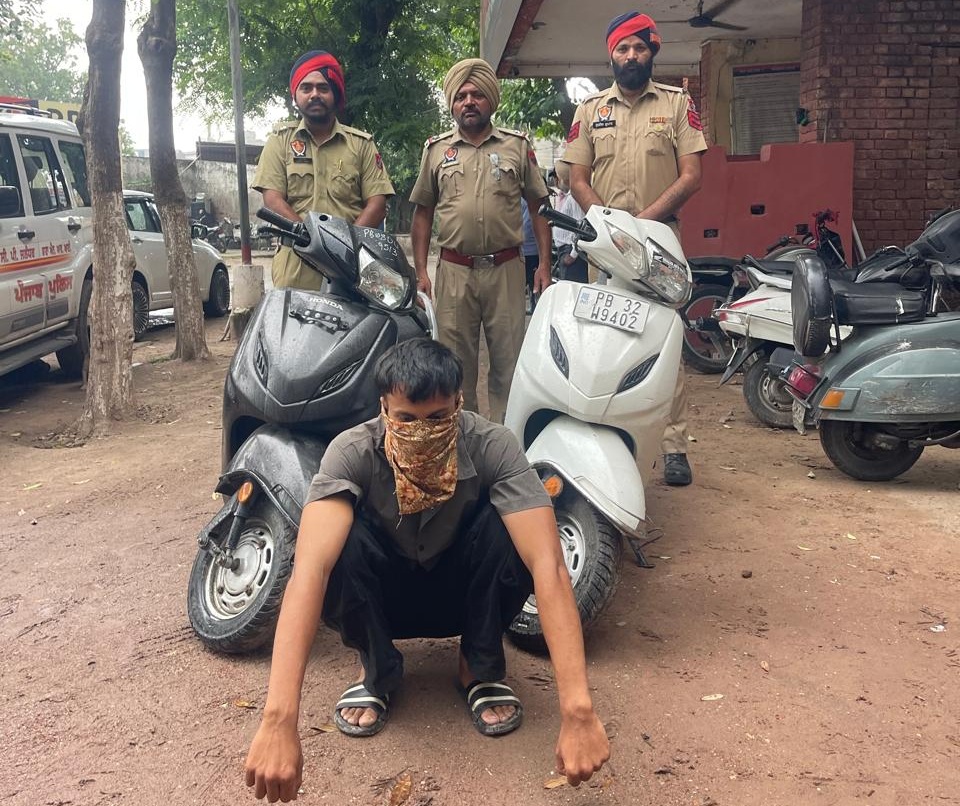 ਚੋਰੀ ਦੀਆਂ ਸਕੂਟਰੀਆਂ ਸਮੇਤ ਮੁਲਜ਼ਮ ਗ੍ਰਿਫ਼ਤਾਰ