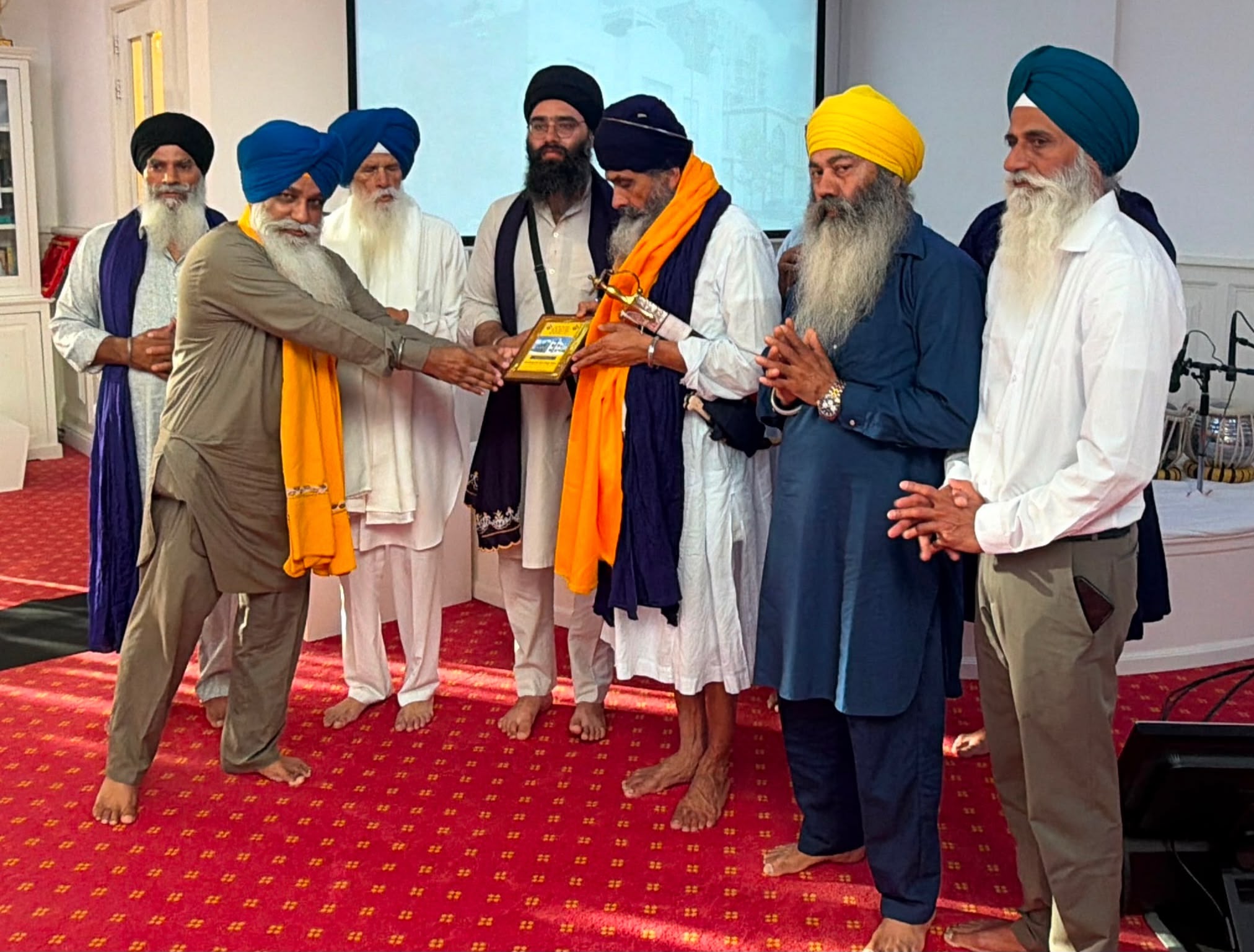 ਸੰਤ ਅਵਤਾਰ ਸਿੰਘ ਜੀ ਸੁਰਸਿੰਘ ਵਾਲਿਆਂ ਦਾ ਵਿਸ਼ੇਸ਼ ਸਨਮਾਨ