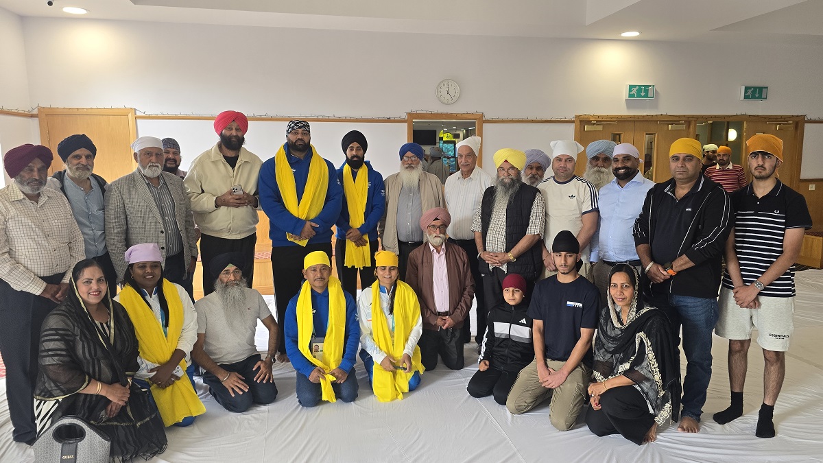 ਅਰਜੁਨ ਐਵਾਰਡੀ ਤਜਿੰਦਰਪਾਲ ਸਿੰਘ ਤੂਰ ਤੇ ਭਾਰਤ ਦੇ ਸਭ ਤੋਂ ਤੇਜ਼ ਦੌੜਾਕ ਗੁਰਿੰਦਰਵੀਰ ਸਿੰਘ ਦਾ ਗਲਾਸਗੋ ''ਚ ਸਨਮਾਨ