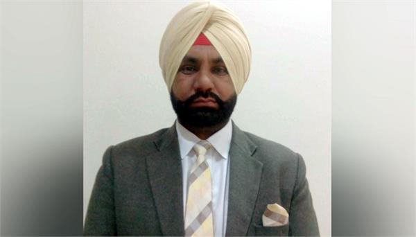 road pothole claims life of aap sarpanch amarjit singh