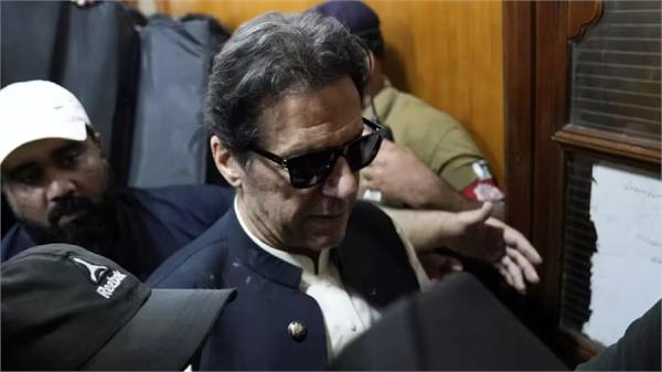 imran khan eyes