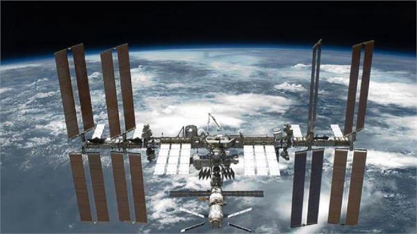 defective antenna removed from international space station