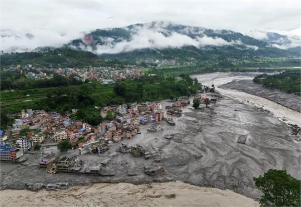 nepal shaken by natural disaster