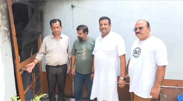 fire breaks out in kahnuwan