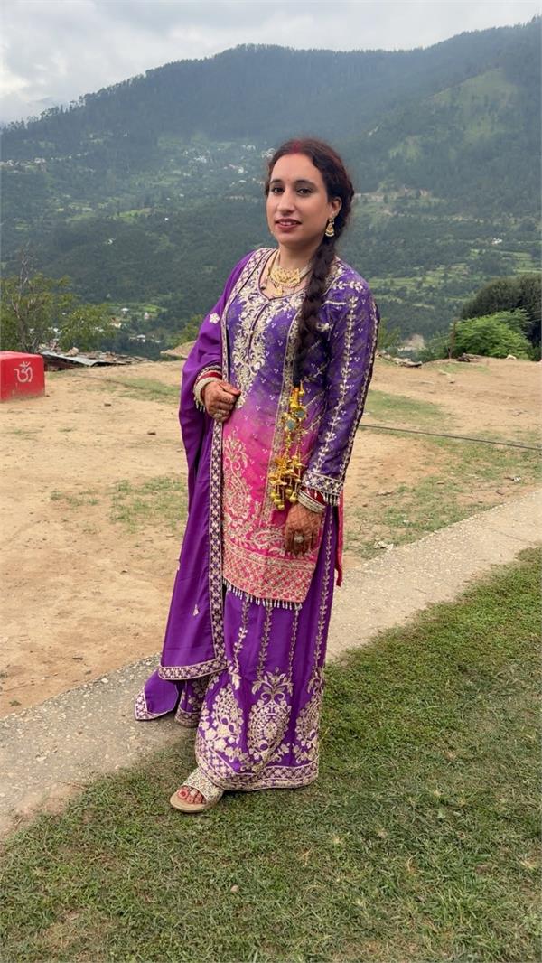 heavy embroidery  flared suits  young women