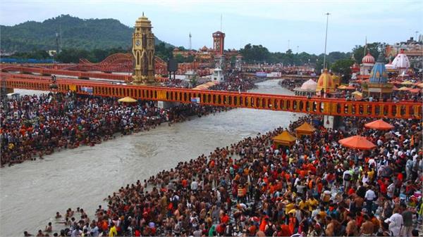 kanwar yatra flowers rain
