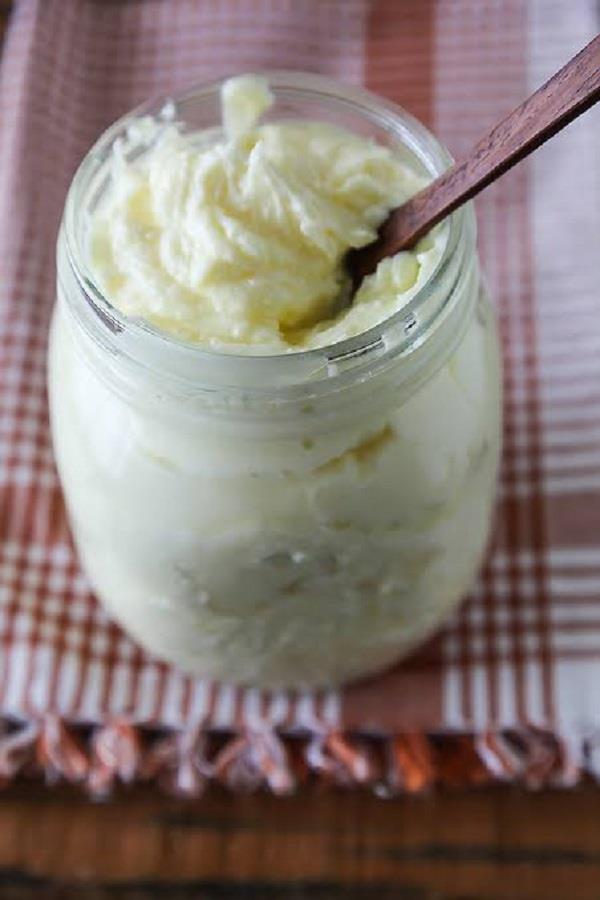what is the correct way to extract butter from yogurt 
