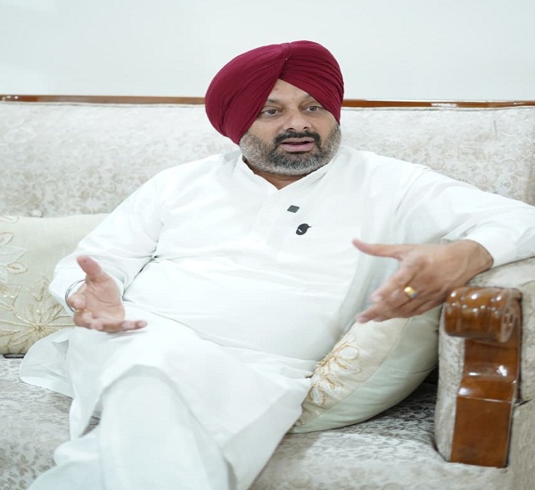 ''ਮੇਰੀ ਸ਼ਰਾਫ਼ਤ ਨੂੰ ਮੇਰੀ ਕਮਜ਼ੋਰੀ ਨਾ...'', ਕਾਂਗਰਸੀ ਆਗੂ ਦੇ ਇਸ ਬਿਆਨ ਕਾਰਨ ਗਰਮਾਈ ਸਿਆਸਤ