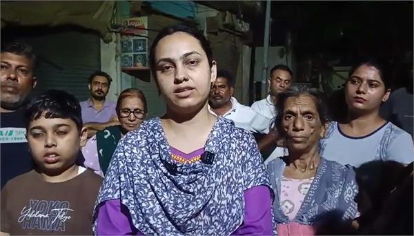 power cuts in pathankot create chaos  residents of ward 13 protest
