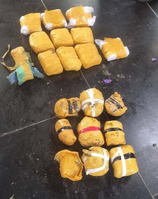 ਪੰਜਾਬ ''ਚ 38,00,00,000 ਦਾ ਨਸ਼ਾ ਬਰਾਮਦ, BSF ਨੂੰ ਵੇਖ ਫਰਾਰ ਹੋਏ ਤਸਕਰ