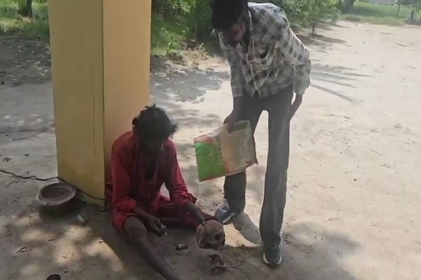 ਪੰਜਾਬ ''ਚ ਸਨਸਨੀਖੇਜ਼ ਮਾਮਲਾ : ਕਬਰ ਪੁੱਟ ਕੇ ਕੱਢੀ ਕੰਕਾਲ ਦੀ ਖੋਪੜੀ! ਅੱਧੀ ਰਾਤੀਂ ਪੈ ਗਿਆ ਰੌਲਾ ਤੇ ਫਿਰ...