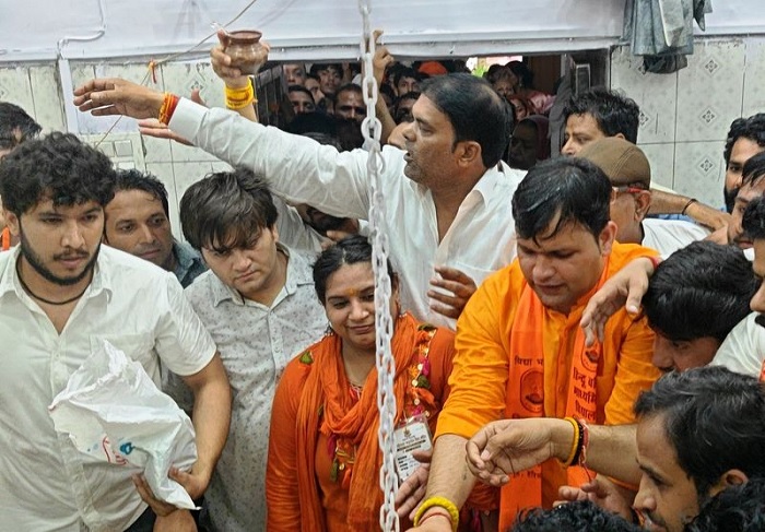 ਨੂਹ ’ਚ ਭਾਰੀ ਸੁਰੱਖਿਆ ਪ੍ਰਬੰਧਾਂ ਹੇਠ ਨਿਕਲੀ ਬ੍ਰਜ ਮੰਡਲ ਜਲਾਭਿਸ਼ੇਕ ਯਾਤਰਾ