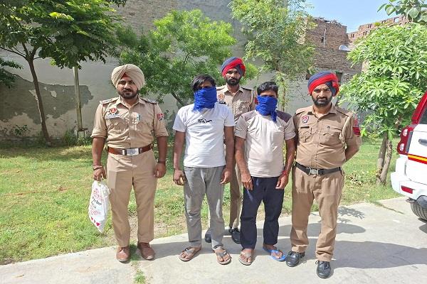 fazilka police arrest 2 drug smugglers