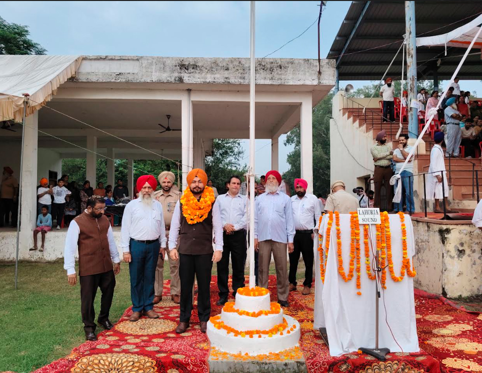 ਦੇਸ਼ ਭਗਤੀ ਦੇ ਰੰਗ 'ਚ ਰੰਗੇ ਪੰਜਾਬ ਵਾਸੀ, ਟਾਂਡਾ 'ਚ ਮਨਾਇਆ ਗਿਆ ਆਜ਼ਾਦੀ ਦਿਹਾੜਾ