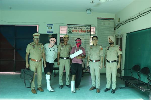 robbers arrested for robbing bike and cash from kolkata man at gunpoint