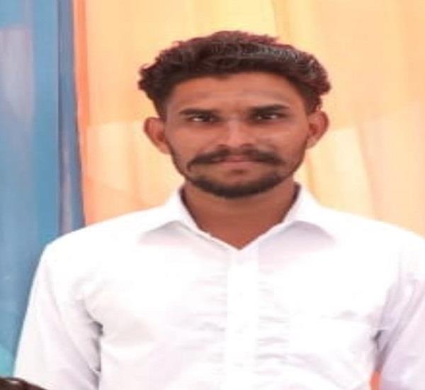 conductor murdered with sharp weapons behind bus stand