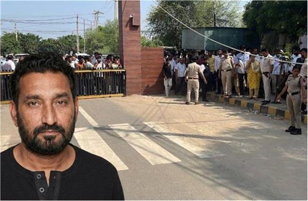 hisar court  anil pandit  police  social media post