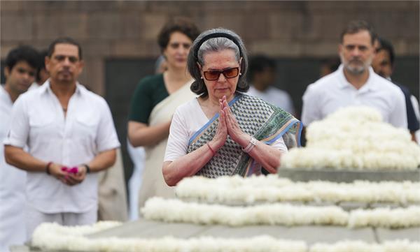 former pm rajiv gandhi  birth anniversary  tributes