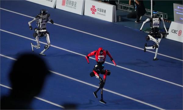 robot breaks usain bolt  s 100m record