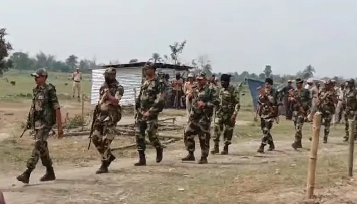 CRPF ਕੈਂਪ ''ਚ ਜਵਾਨ ਨੇ ਆਪਣੇ ਹੀ ਸਾਥੀਆਂ ਨੂੰ ਮਾਰਨ ਤੋਂ ਬਾਅਦ ਖੁਦ ਵੀ ਦਿੱਤੀ ਜਾਨ