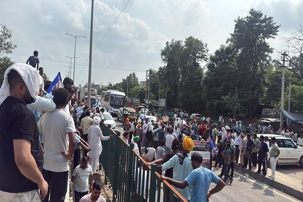 highway blocked for arrest of doctor in rape case