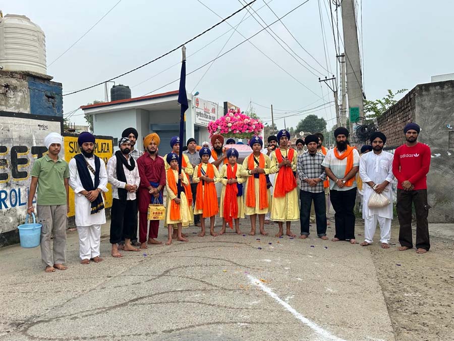 ਸ੍ਰੀ ਗੁਰੂ ਹਰਕ੍ਰਿਸ਼ਨ ਸਾਹਿਬ ਜੀ ਦੇ ਪ੍ਰਕਾਸ਼ ਪੁਰਬ ਦੇ ਸਬੰਧ ''ਚ ਸਜਾਇਆ ਗਿਆ ਵਿਸ਼ਾਲ ਨਗਰ ਕੀਰਤਨ