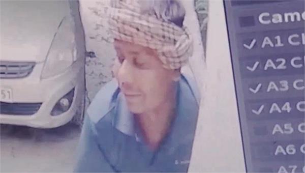 thieves target nri  s locked house