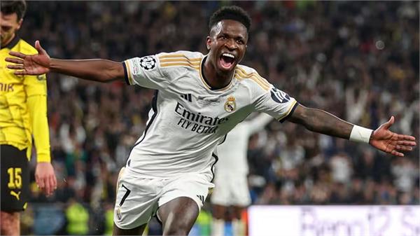 vinicius junior and real madrid agree to extend contract until 2032