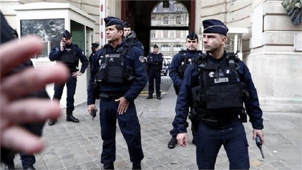 police officers in france