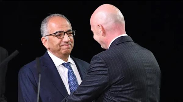 fifa advisor resigns