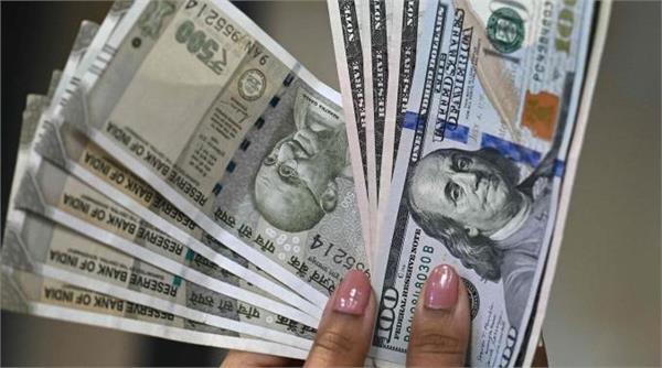 deposits in indian banks surge by  115 billion in three fortnights