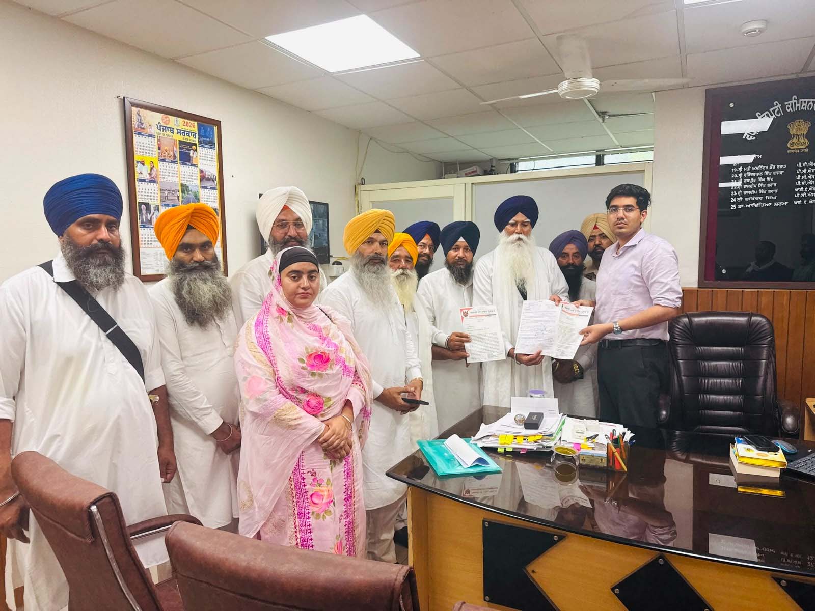ਤਰਨਤਾਰਨ ਨੂੰ ‘ਪਵਿੱਤਰ ਸ਼ਹਿਰ’ ਐਲਾਨਣ ਸਬੰਧੀ ਅਕਾਲੀ ਦਲ ਵਾਰਿਸ ਪੰਜਾਬ ਦੇ ਪਾਰਟੀ ਦਾ ਵਫਦ ਡੀ. ਸੀ. ਨੂੰ ਮਿਲਿਆ