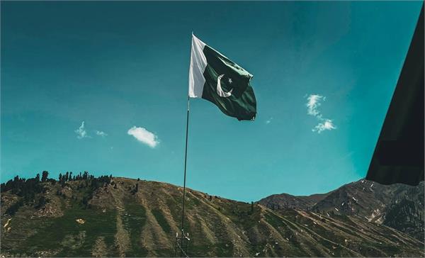 pakistan in serious crisis