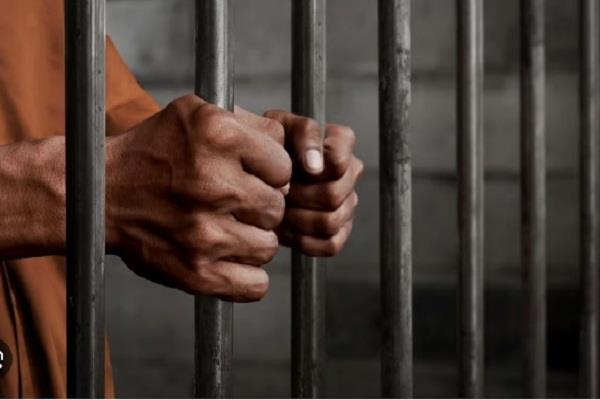 prisoner who came for treatment at pgi from hoshiarpur jail escapes