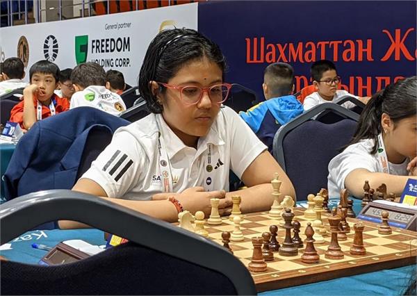 pratidhi and mayank close in on title