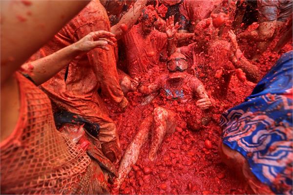 la tomatina in spain