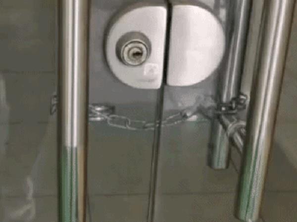 karnal  sanitation workers  municipal office  lock