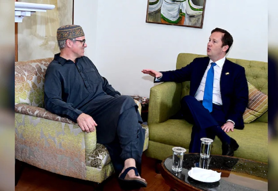 ਜੰਮੂ-ਕਸ਼ਮੀਰ ''ਭਾਰਤ ਦਾ ਮਹੱਤਵਪੂਰਨ ਹਿੱਸਾ'', CM ਉਮਰ ਅਬਦੁੱਲਾ ਨੂੰ ਮਿਲੇ ਅਮਰੀਕੀ ਰਾਜਦੂਤ